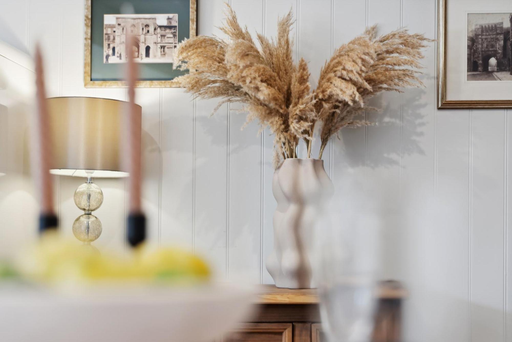 2 Bedrooms Stylish, Gorgeous, Westgate Cottage Retreat, Central Winchester, Free On-Street Parking Permit, With Garden Close To Cathedral - Sleeps 6, Pets Are Welcome, Summer Special Offer! - By Blue Puffin Stays 외부 사진